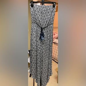 Xhilaration strapless Capri length romper